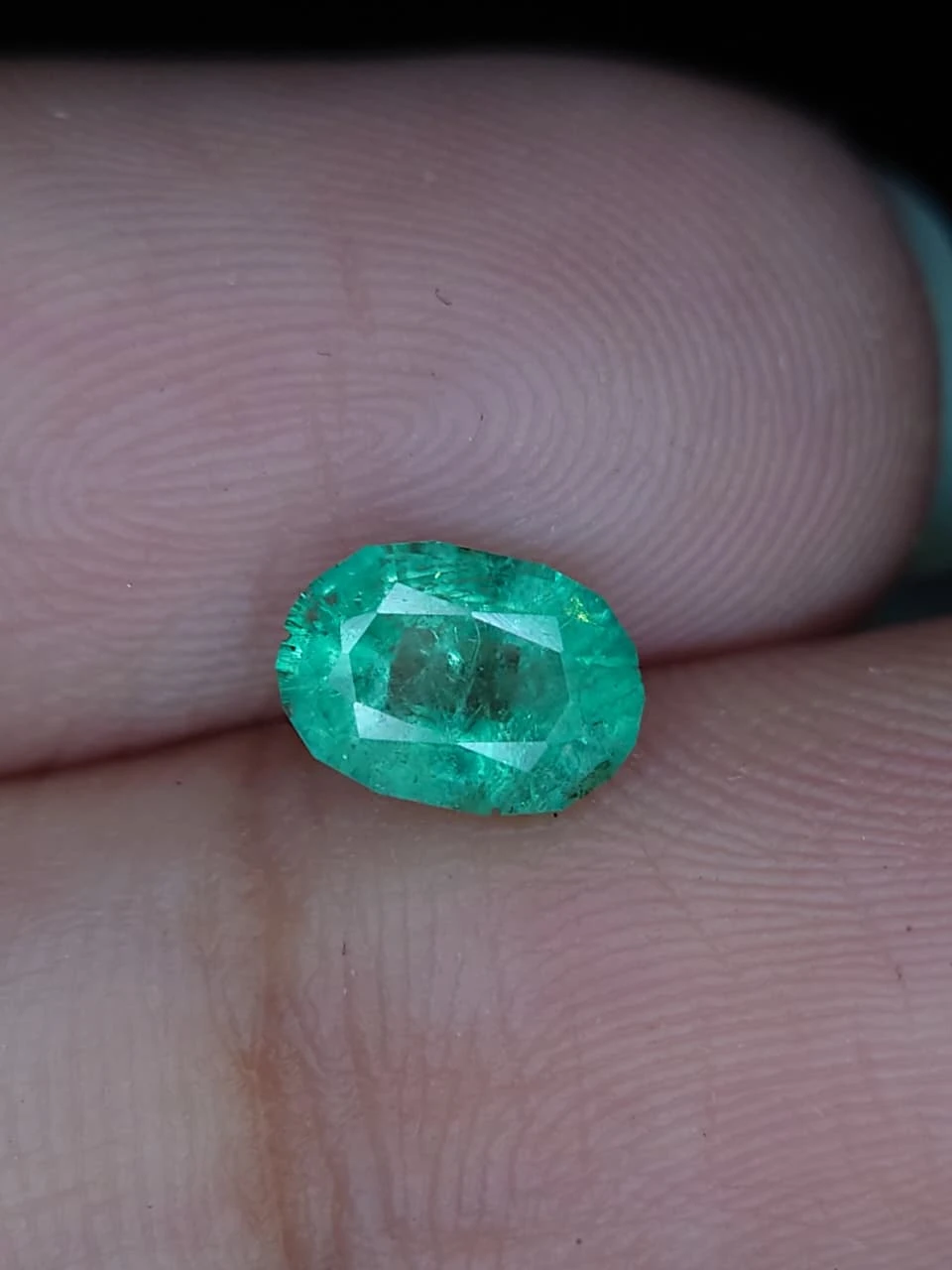 0.8ct Natural Oval Faceted Panjshir Emerald from Afghanistan — view 5